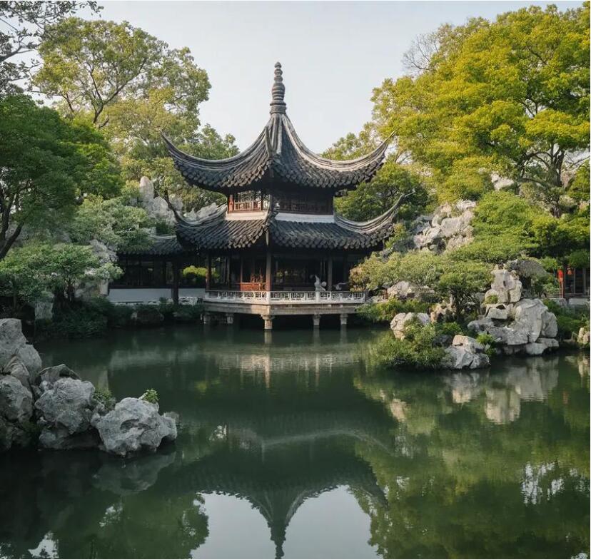 广昌县倾城餐饮有限公司